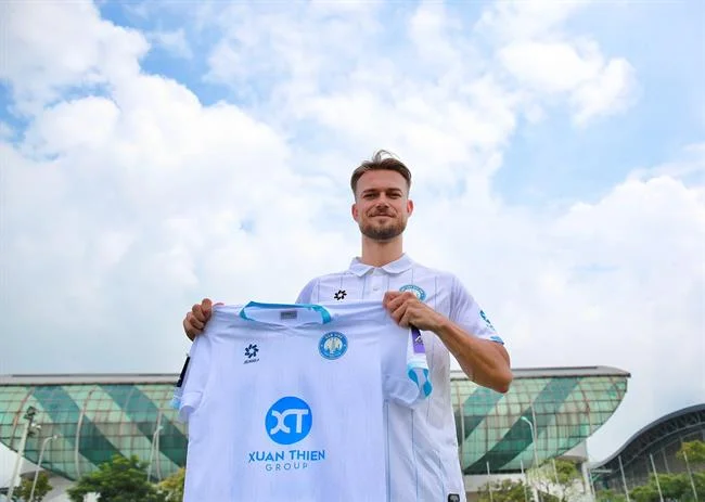 Đá gà cựa dao đầy thử thách